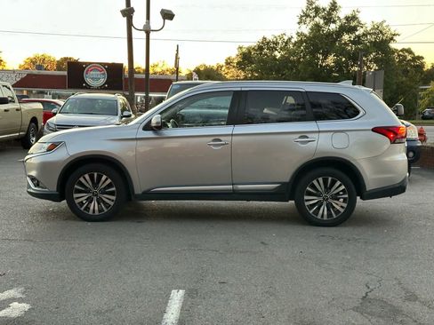 Used 2019 Mitsubishi Outlander SE image 4