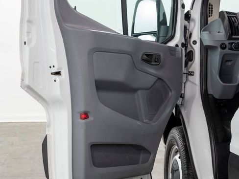 Used 2019 Ford Transit 250 Base image 6
