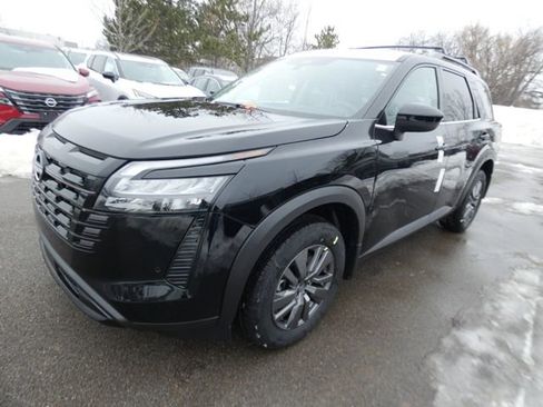 New 2026 Nissan Pathfinder SV image 7
