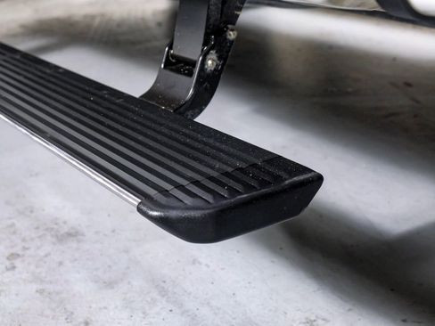 Used 2018 Ford F150 Platinum w/ Equipment Group 701A Luxury image 46