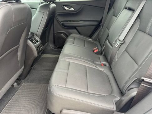 Used 2024 Chevrolet Blazer LT w/ Sound & Technology Package FWD image 16