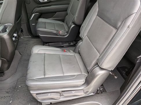 Used 2023 GMC Yukon XL Denali image 30