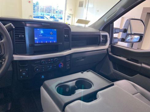New 2026 Ford F350 XL w/ XL Chrome Package image 15