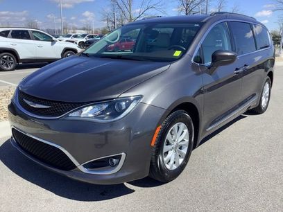 Used 2017 Chrysler Pacifica Touring-L
