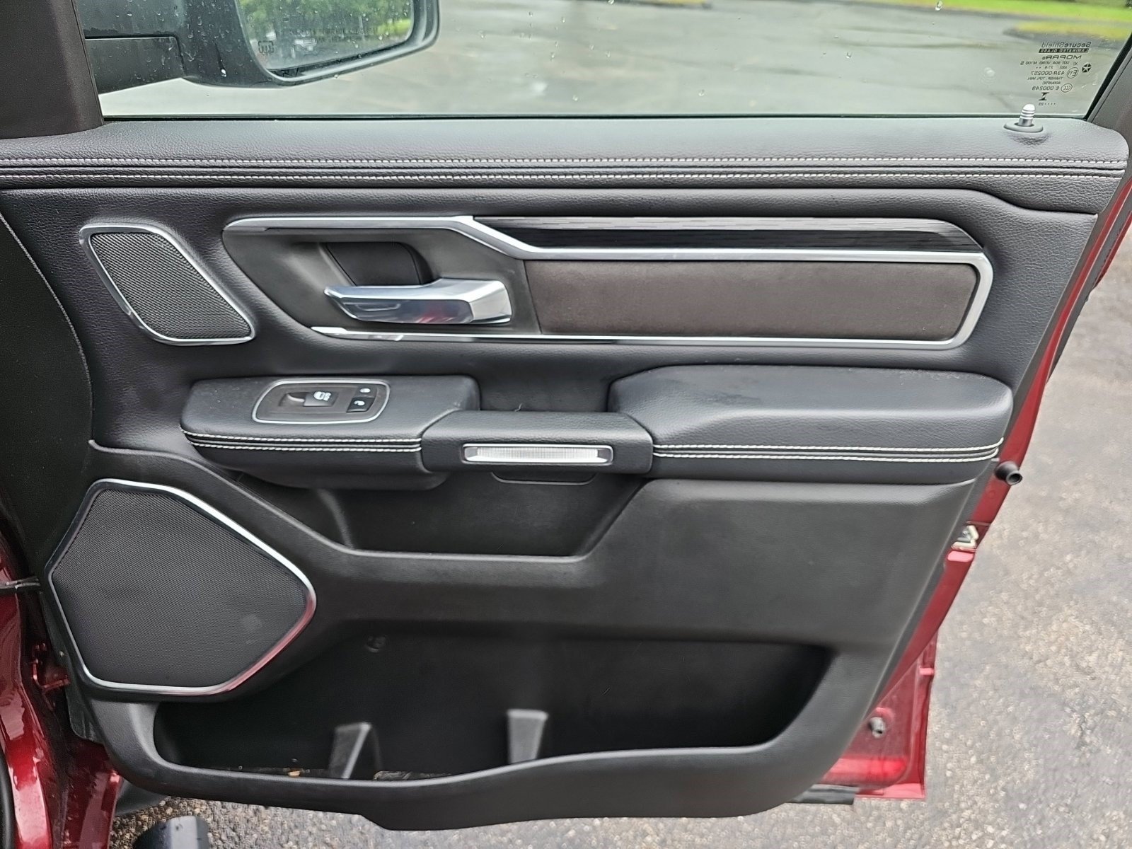 Used 2023 RAM 1500 Laramie AWD/4WD image 14