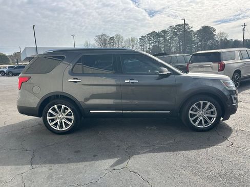 Used 2017 Ford Explorer Limited w/ Equipment Group 301A image 5