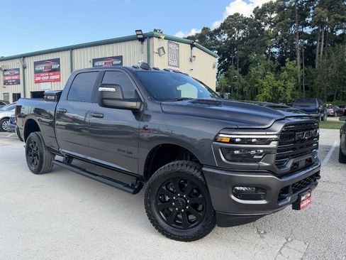 Used 2025 RAM 2500 Laramie w/ Night Edition AWD/4WD image 2