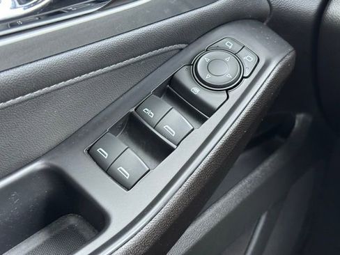 Certified 2023 Chevrolet Traverse LT w/ LPO, Floor Liner Package AWD/4WD image 31