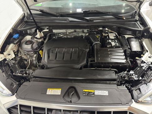 Used 2025 Audi Q3 2.0T Premium image 37