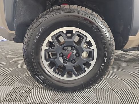 Used 2026 Toyota Tacoma TRD Off-Road AWD/4WD image 7