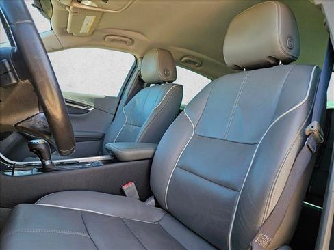 Used 2019 Chevrolet Impala Premier FWD image 15