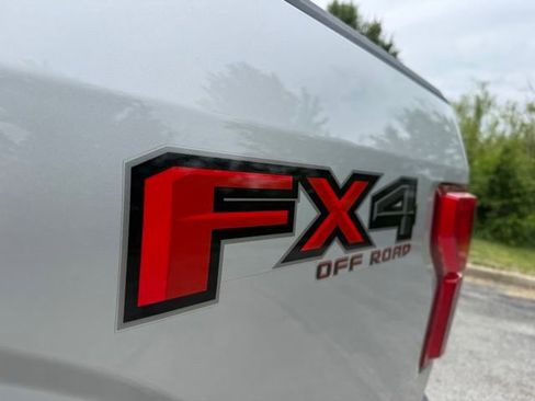 Used 2018 Ford F150 Platinum w/ Equipment Group 701A Luxury AWD/4WD image 12