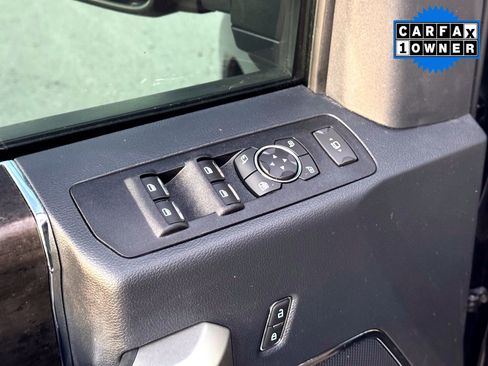 Used 2022 Ford F350 Lariat image 15