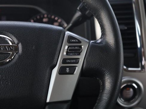 Used 2021 Nissan Titan SV w/ SV Convenience Package AWD/4WD image 9