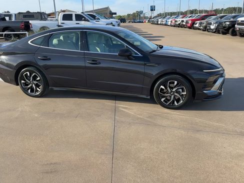 Used 2025 Hyundai Sonata SEL image 2