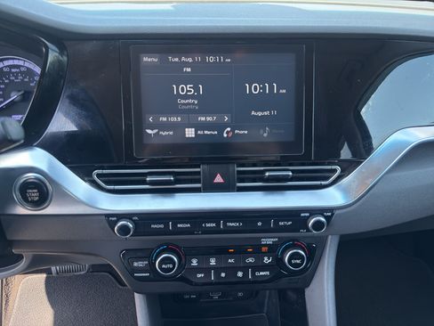 Used 2021 Kia Niro LXS FWD image 10