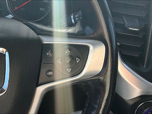 Used 2018 GMC Acadia SLT image 24