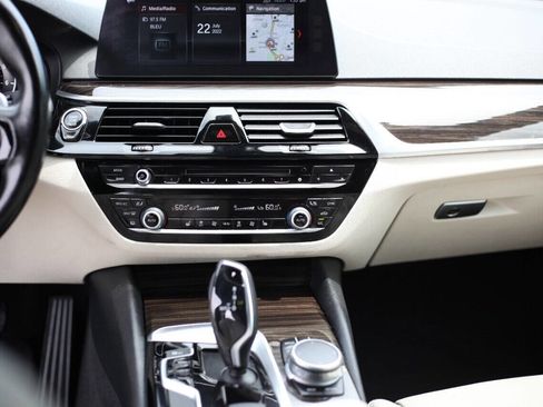 Used 2017 BMW 540i xDrive image 15