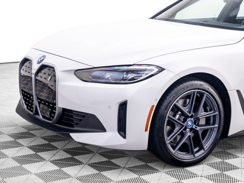 Used 2023 BMW i4 eDrive35 RWD image 38