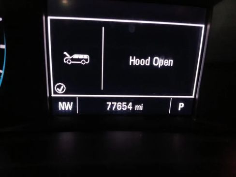 Used 2019 Chevrolet Equinox LS w/ LPO, Cargo Package FWD image 22