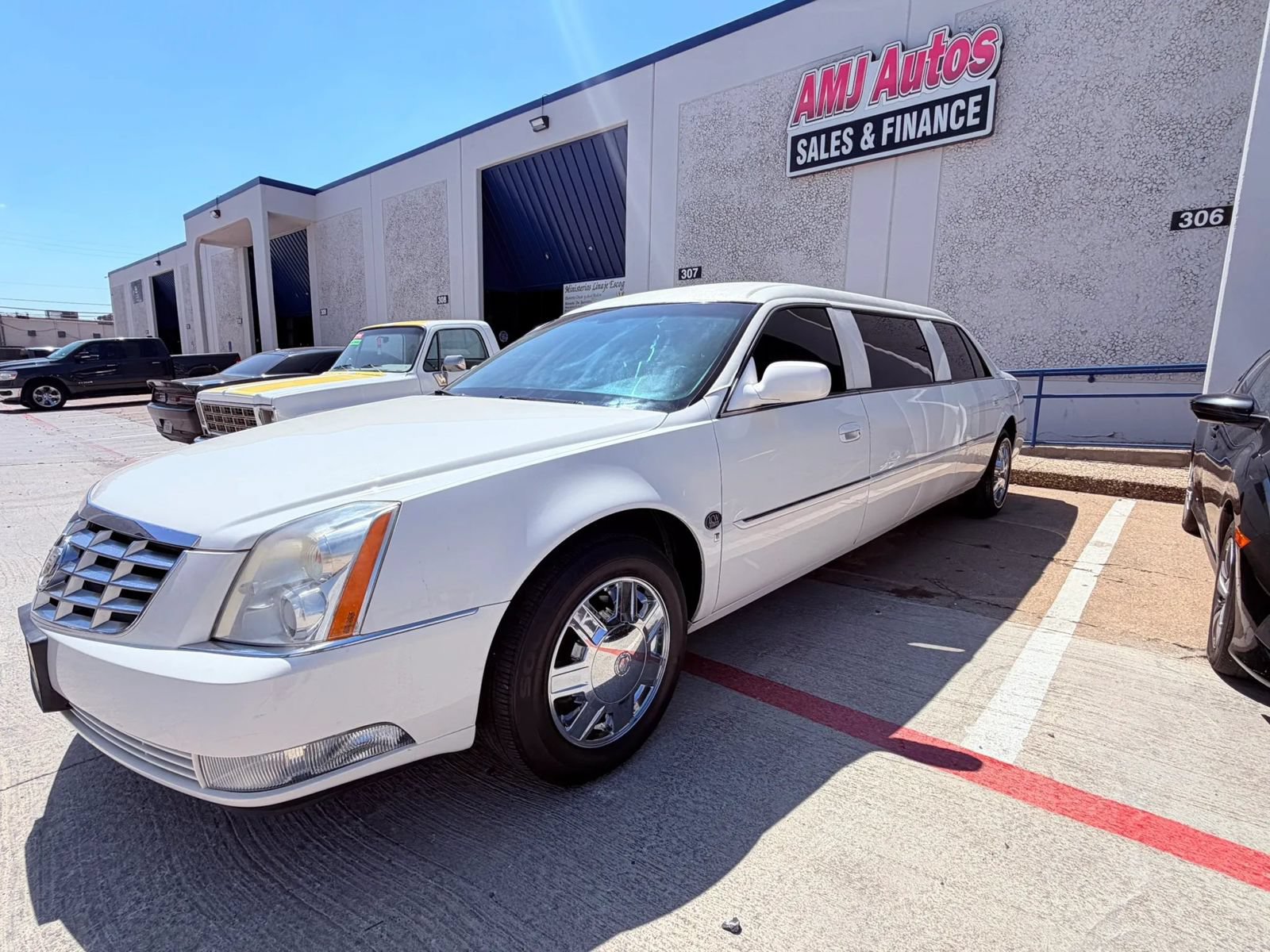 Used 2007 Cadillac DTS FWD image 1