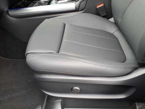 Used 2026 Mercedes-Benz GLA 250 4MATIC image 15