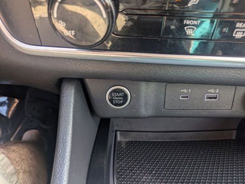 Used 2023 Nissan Rogue S AWD/4WD image 29