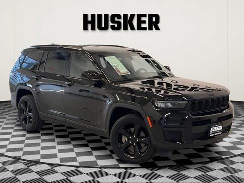 Used 2024 Jeep Grand Cherokee L Laredo AWD/4WD image 1