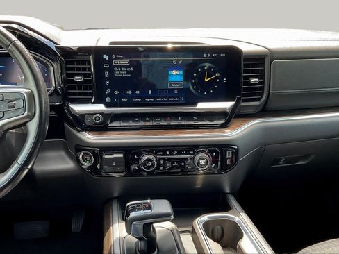 Used 2023 Chevrolet Silverado 1500 RST AWD/4WD image 7