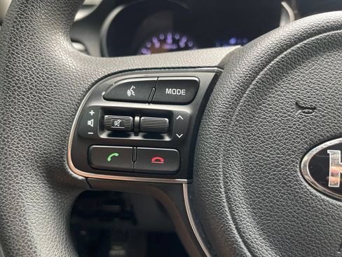Used 2017 Kia Optima LX FWD image 18