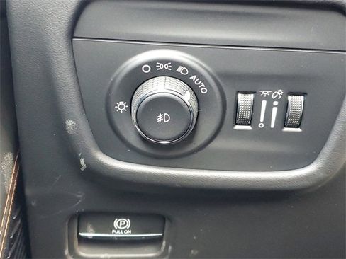 New 2026 Jeep Grand Cherokee Summit image 20