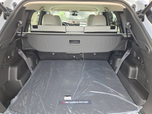 New 2026 Mitsubishi Outlander SE FWD image 21