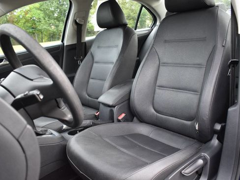 Used 2012 Volkswagen Jetta SE image 11