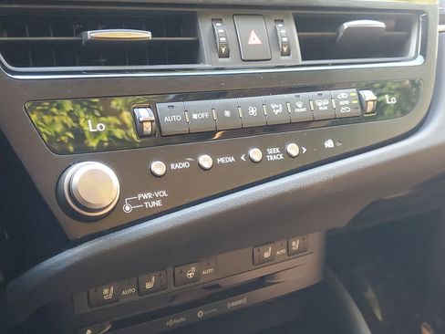 Certified 2022 Lexus ES 350 w/ Premium Package image 29