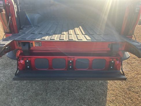 Used 2024 GMC Sierra 2500 AT4X image 12