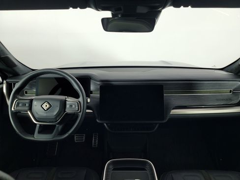 Used 2023 Rivian R1S Adventure image 28