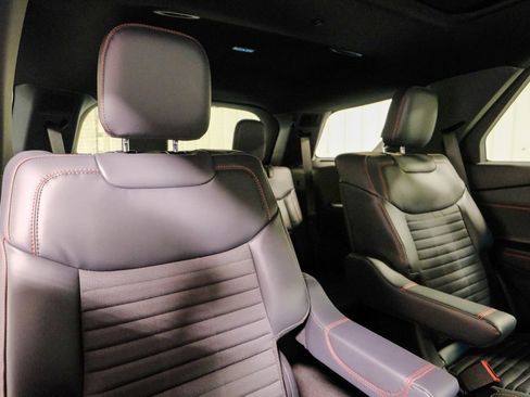 New 2026 Ford Explorer ST-Line w/ ST-Line Street Pack image 20