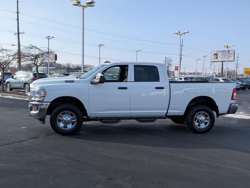 Used 2024 RAM 2500 Tradesman w/ Chrome Appearance Group image 5