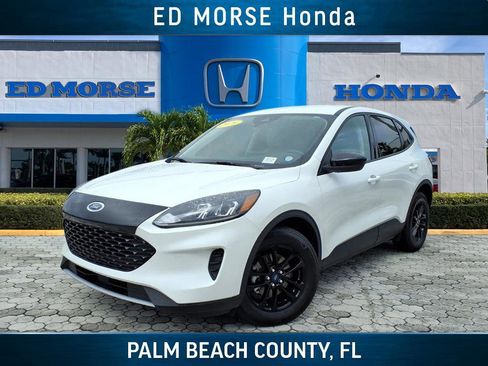 Used 2020 Ford Escape SE Sport image 1