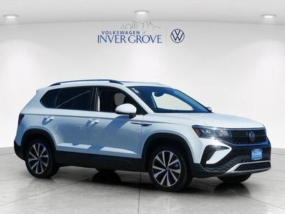 Certified 2023 Volkswagen Taos SE w/ Panoramic Sunroof Package