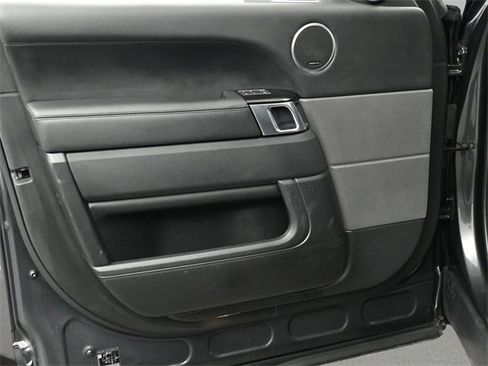 Used 2020 Land Rover Range Rover Sport HST image 9