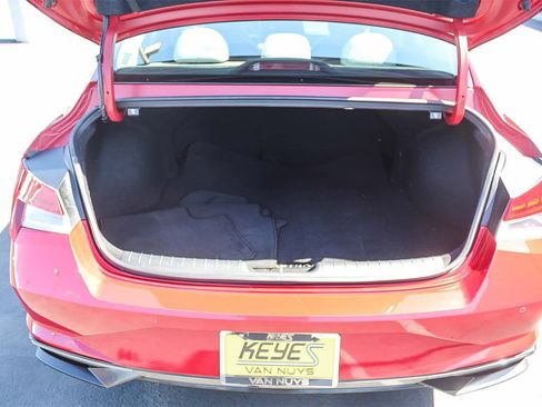 Certified 2023 Hyundai Elantra Limited image 37