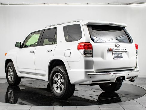 Used 2013 Toyota 4Runner SR5 image 6