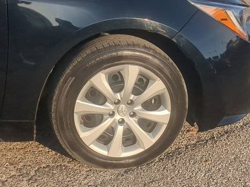 Used 2023 Toyota Corolla LE image 11