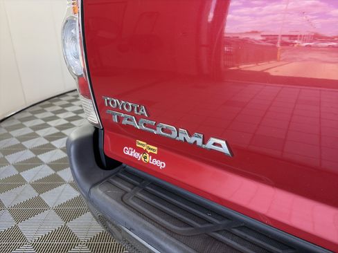 Used 2014 Toyota Tacoma 4x4 Double Cab w/ TRD Off-Road Package image 16