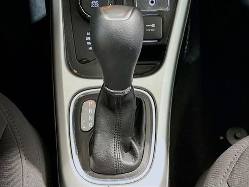 Used 2019 Jeep Compass Sport image 12