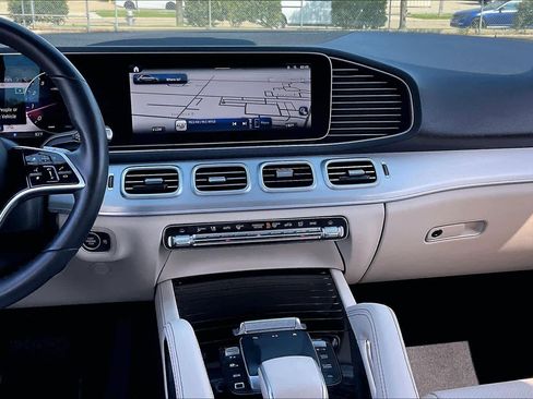 Used 2025 Mercedes-Benz GLE 350 4MATIC image 7