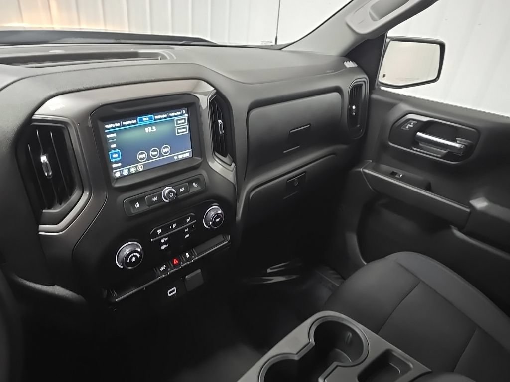 Used 2019 Chevrolet Silverado 1500 Custom w/ Custom Value Package AWD/4WD image 26