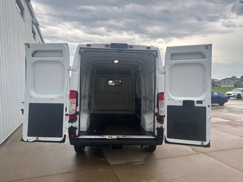 Used 2020 RAM ProMaster 2500 w/ Interior Convenience Group FWD image 10