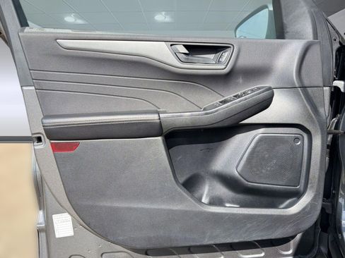 Used 2025 Ford Escape Active FWD image 20